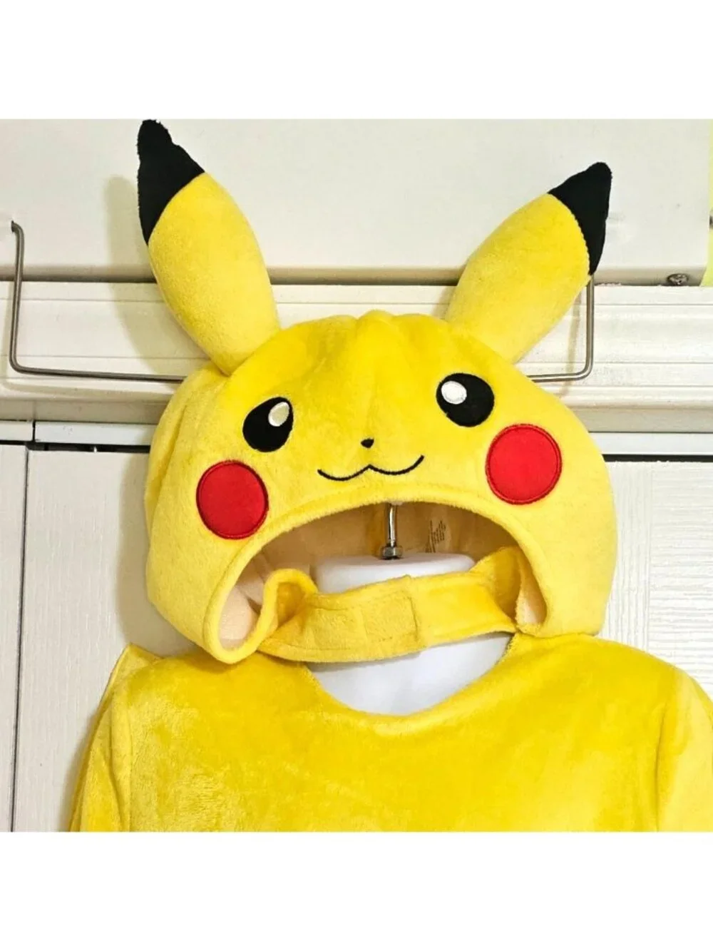 Pokemon Pikachu Classic Costume Kids 4-6 Attached Tail Soft Mask Hood Halloween